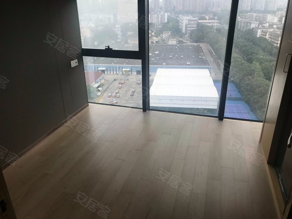 广州荔湾芳村逸合中心500米地铁 逸合中心 3室2卫 5米层高 高层望江