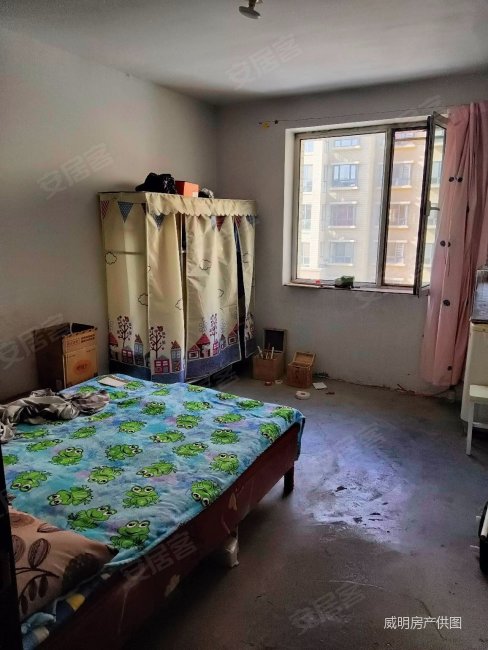 紫御澜庭小区,5楼,总高6层,紧邻西万达,价格可议.