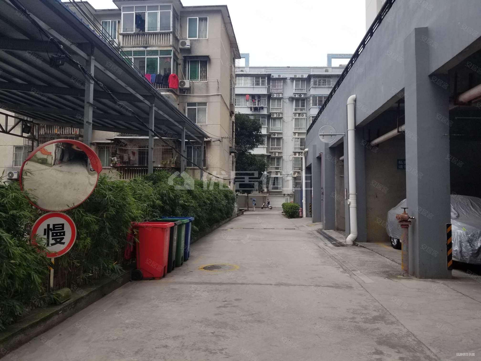 华龙苑小区3室2厅2卫94㎡南90万