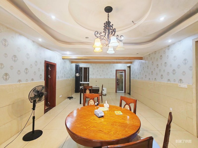 九龙坡金科阳光小镇(3期)5室2厅4卫252.76㎡南173万