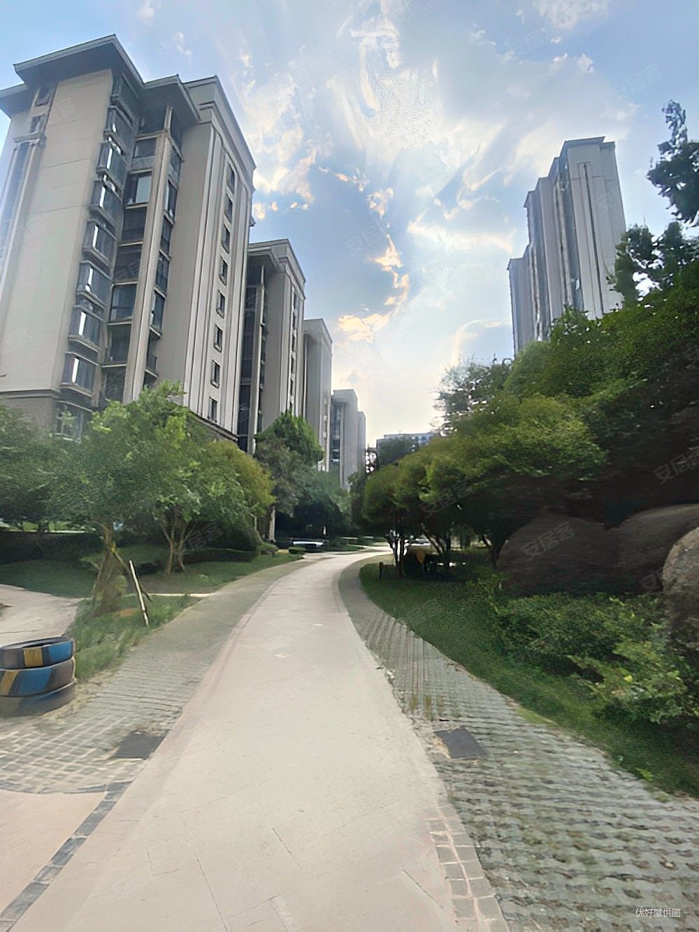 富隆花园居住区2室2厅1卫89.88㎡南北167万