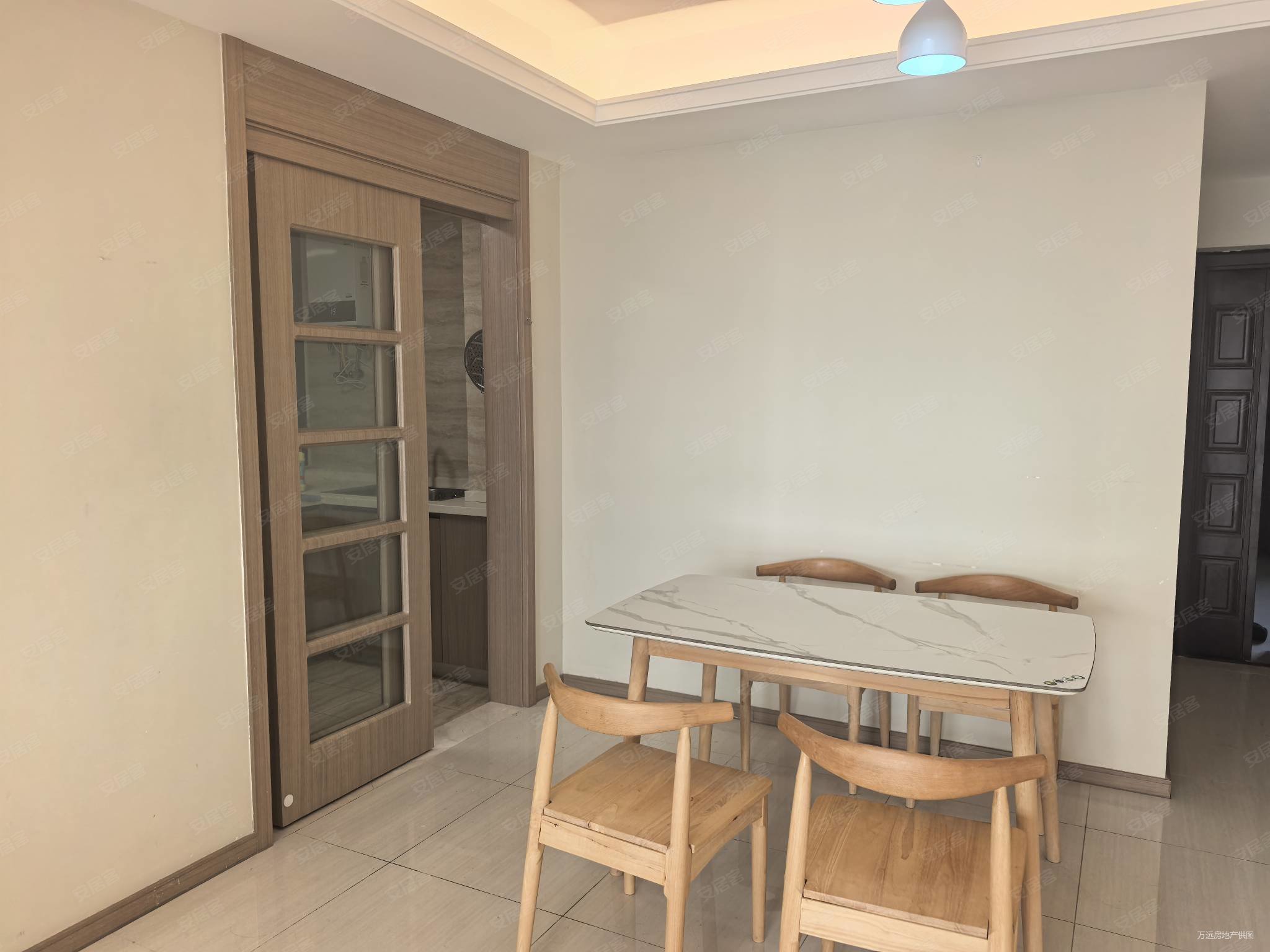 赞成名仕府4室2厅2卫119㎡南106万