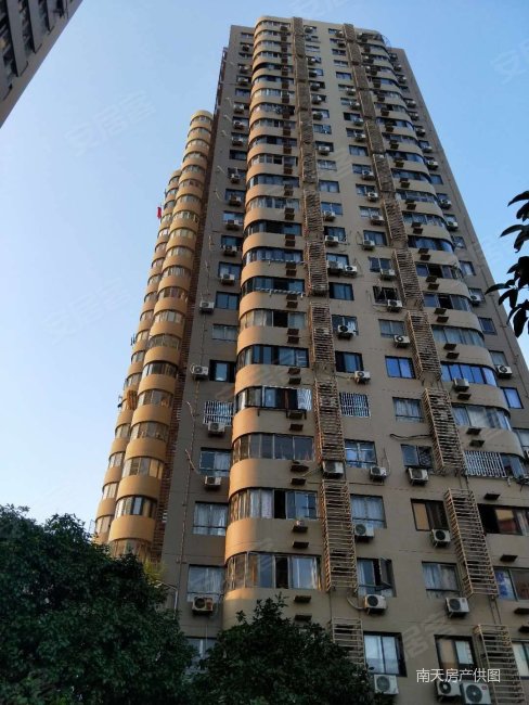 怡景花园电梯房 双地铁直达 真实照片 三房双卫 无遮挡 急卖