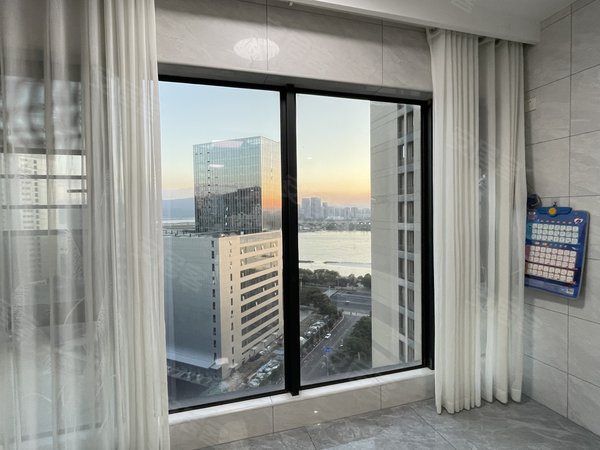 福州马尾江滨东大道滨江one57滨江one57 3室2厅2卫  电梯房 精装修113