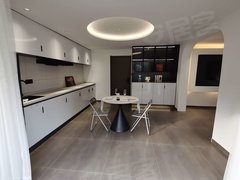 苏州吴中郭巷尹东九村B区精装一室两厅，拎包入住，朝南阳光充足出租房源真实图片