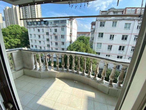 苏州工业园湖西贵都花园印象城旁 贵都花园 三房两卫 保养好 看房方便