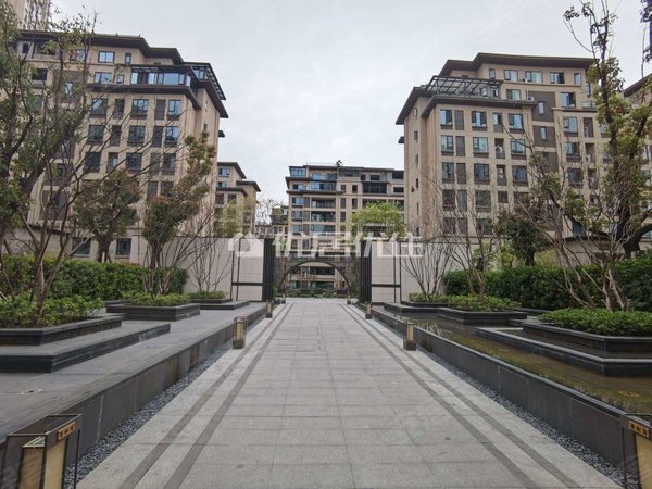 重庆潼南潼南城区俊豪潼樾府俊豪.潼樾府3室2厅2卫94.