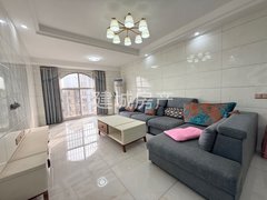 株洲芦淞曼哈顿实拍！服装市场 自住三房出租 家电齐全，拎包入住 方便停车出租房源真实图片