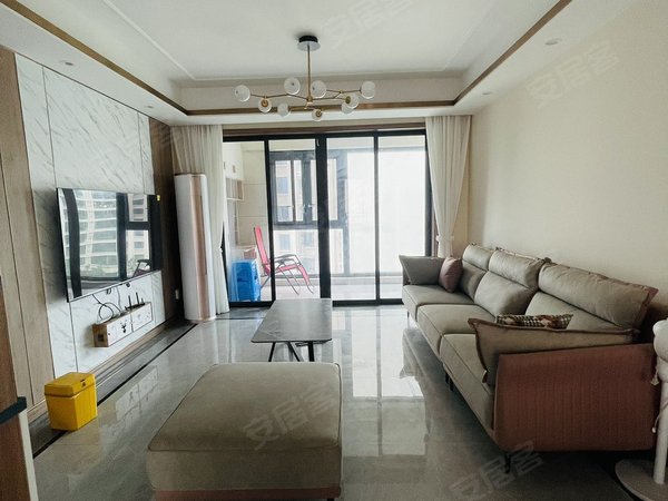 正兴街租房,万达后面 紫悦府洋房 套三双卫乖房子,雁江租房-资阳58