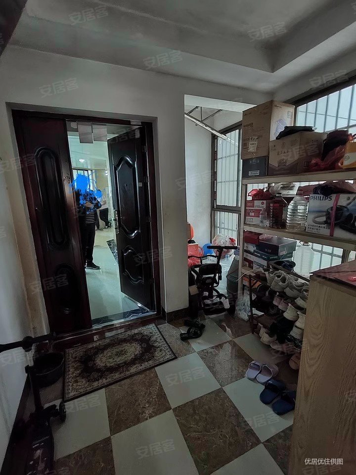 荣恒江景苑 一线江景 双卫 南北通透 医疗配套成熟 带电梯,荣恒江景苑