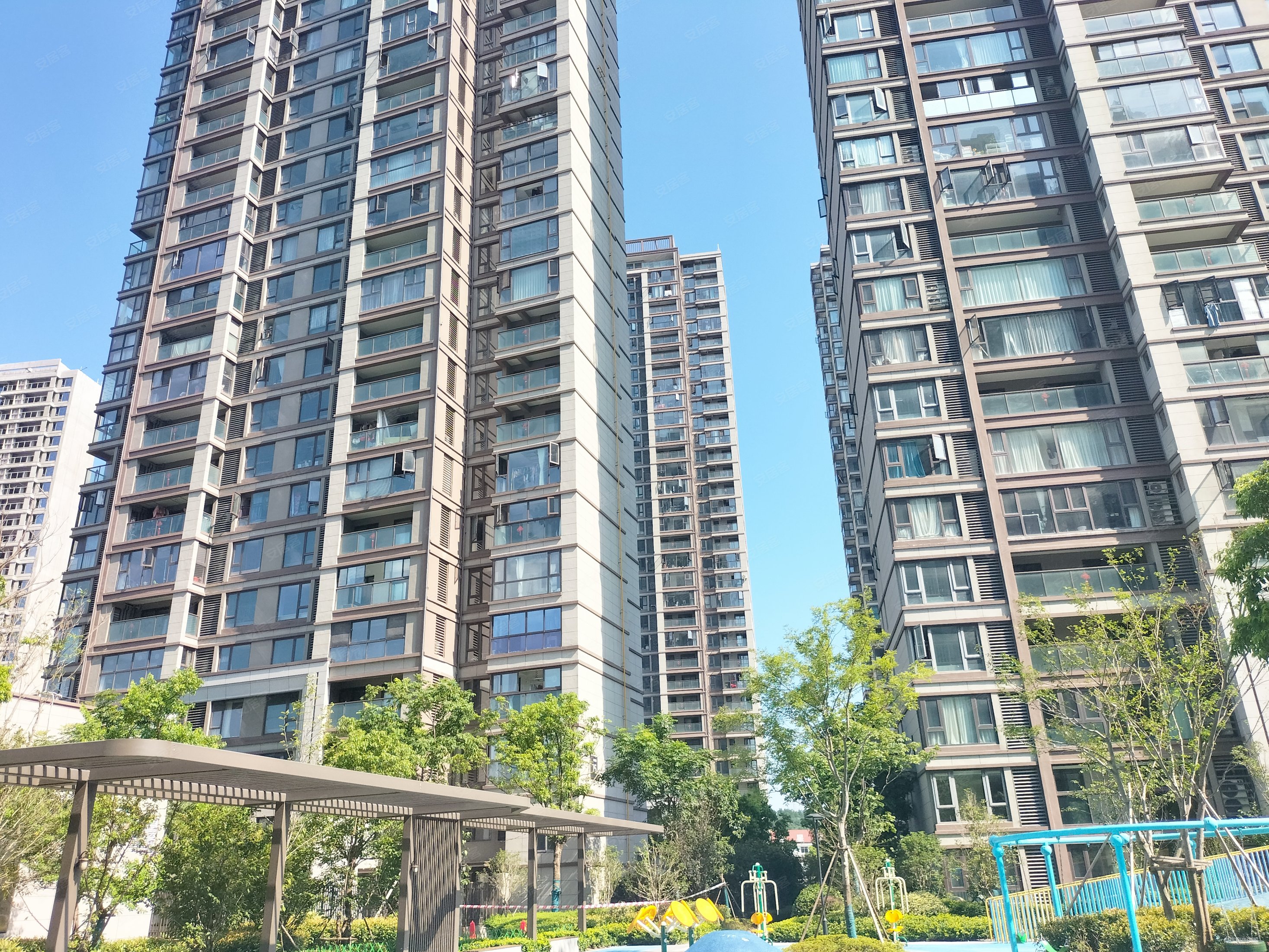 云都会府次新小区房子满二带车位小区中间楼栋看房密码锁