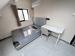 上海浦东曹路九号线地铁附近小阁楼一室户家电齐全出租房源真实图片