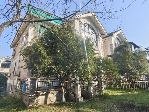 杭州富阳银湖秀水山庄秀水山庄 4室2厅3卫 266平 南北通透出租房源
