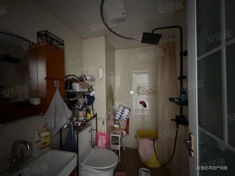 海城国际小区电梯房精装修157平