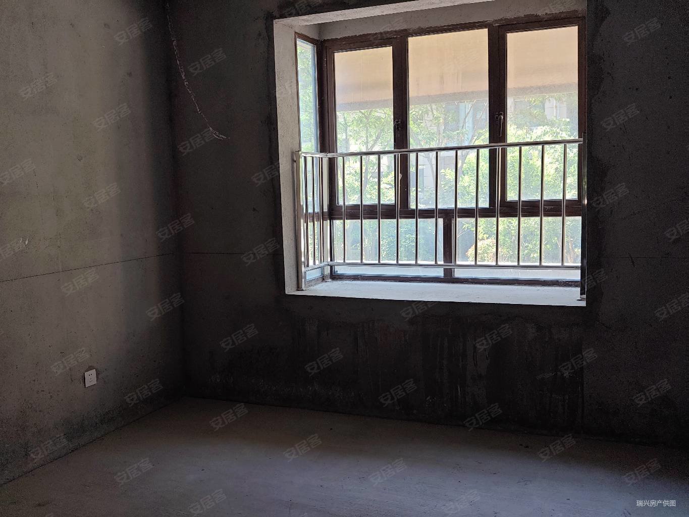 星湖湾(兴化)4室2厅2卫124㎡南北119.8万