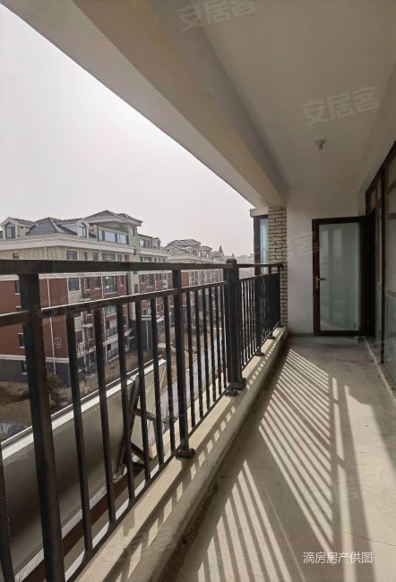 三期e区总高5层电梯洋房顶加阁南向四开间,紫金山庄和园二手房,240万