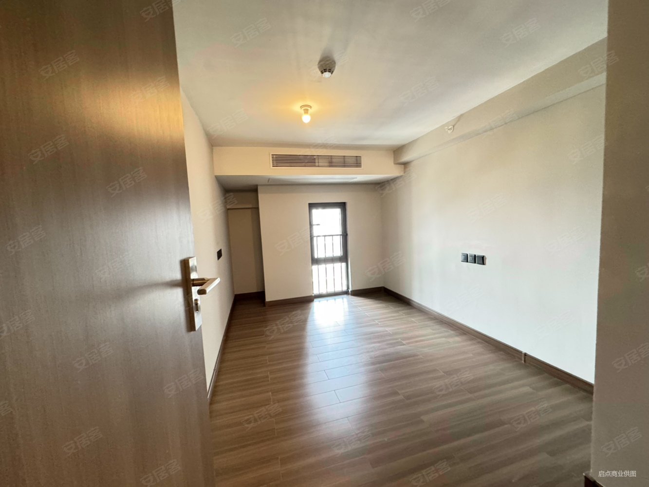 保利时区(商住楼)3室2厅2卫80㎡东南80万