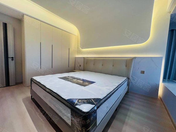 南宁青秀凤岭北华凯逸悦豪庭(一期)凤岭北 一号线地铁 楼下南宁二中