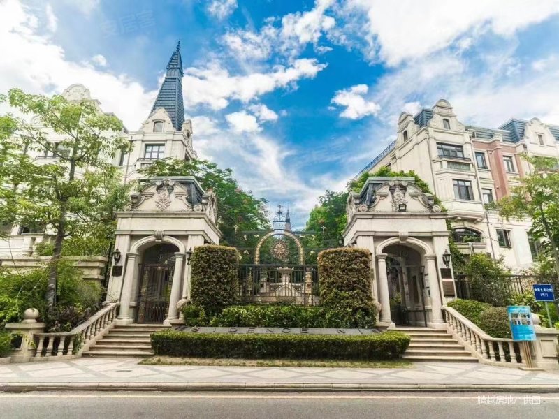 中海九号公馆精装别墅 业主急卖 总价2字头 600平实用面积