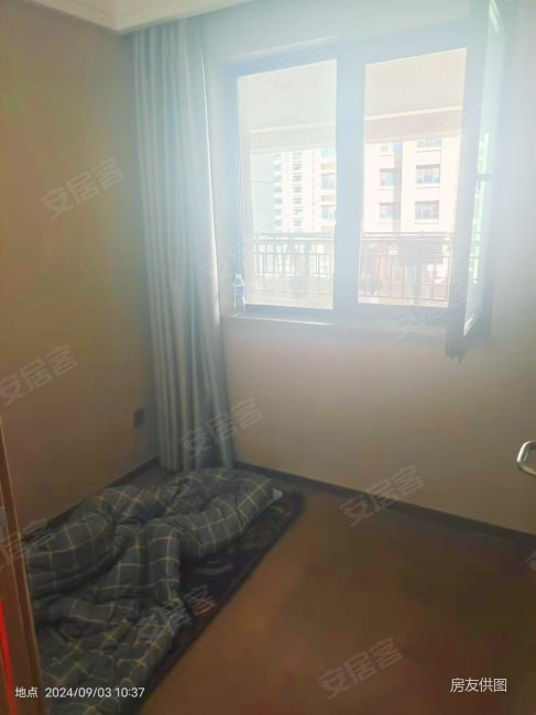 中欧国际城金茂悦(西三区a11) 次新小区 带电梯 朝南