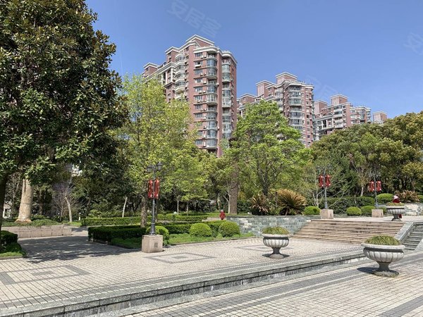 出租中央名邸标准一室一厅,家具家电齐全,拎包入住,随时看房,永城租房