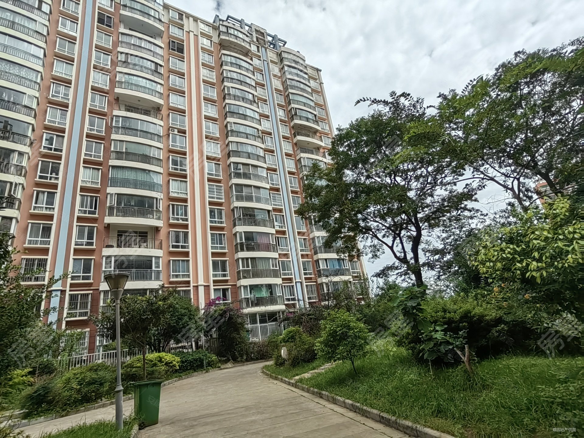 海康温泉花园 144.78平 4室 165万