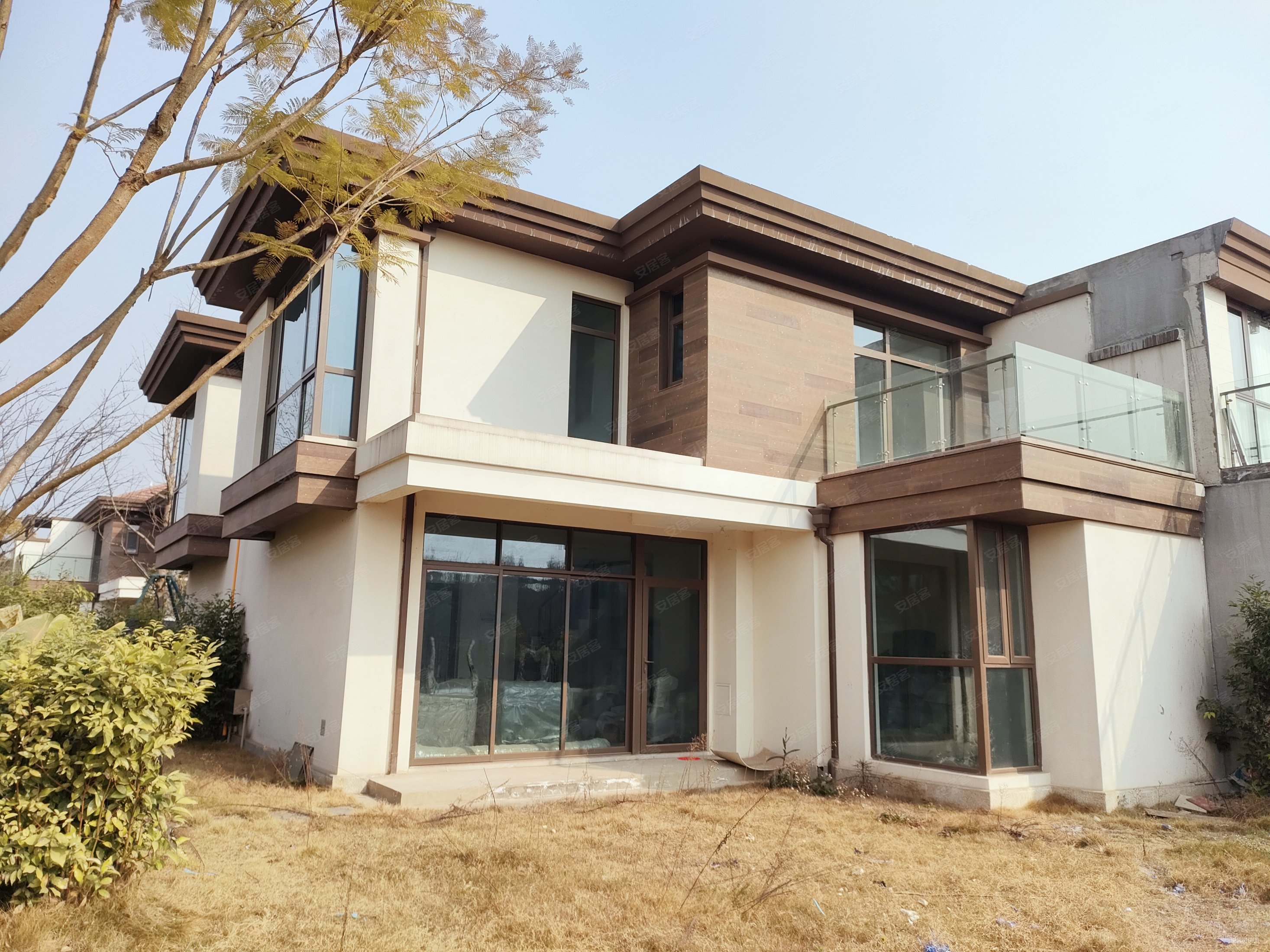 江口水镇(别墅)4室2厅3卫118㎡南北250万