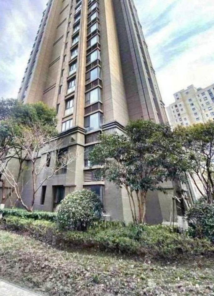 绿地东海海富城市花园三期环境好交通便捷大两房