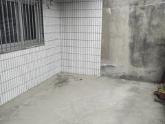 扬州江都龙川街有钥匙 揽月国际附近一楼带院子 阳光好 3室 有热水器出租房源真实图片