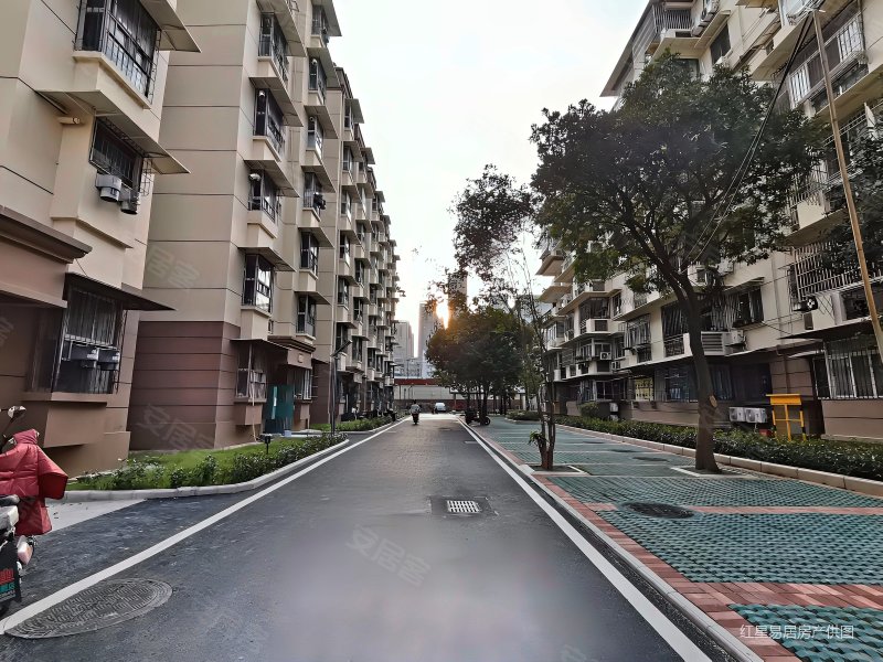 武汉房产网>武汉二手房>洪山二手房>街道口二手房>竹苑小区东区>800