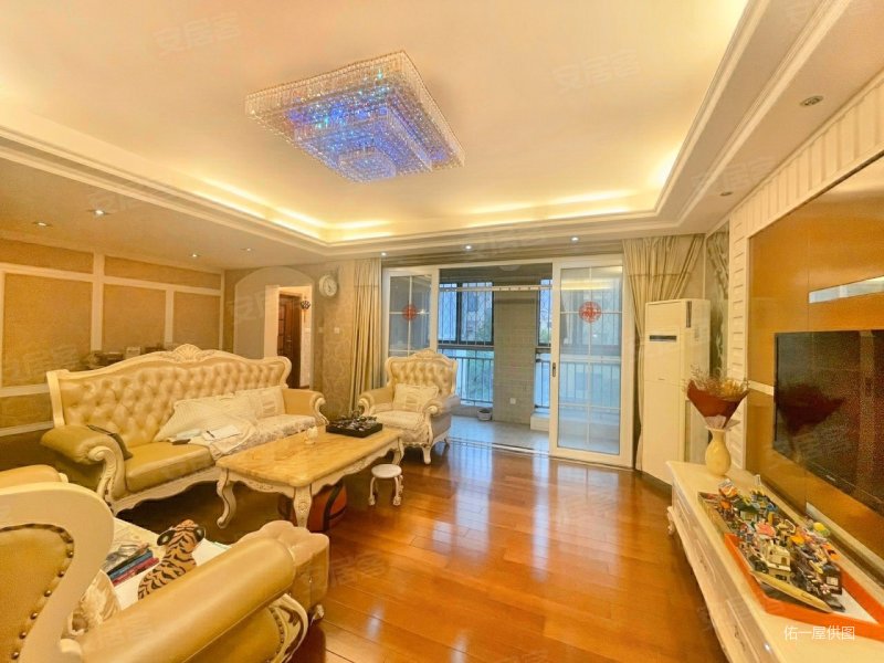 威尼斯水城2街区3室2厅308万元豪装