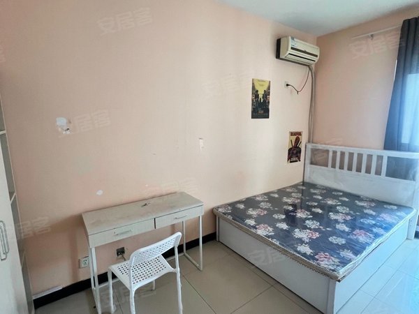 西安莲湖西大街鑫海大厦桥梓口地铁口 洒金桥 回民街 广济街 钟楼