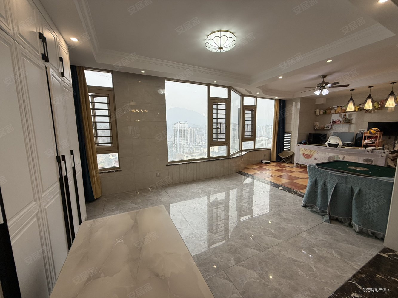 御学府小区4室2厅2卫144㎡东南128.8万