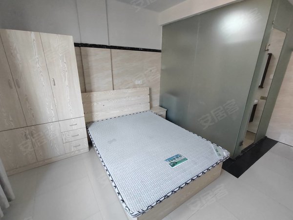 金华婺城婺城江南金华之心本人房東，金华之心南，电梯大通间，押一付一，近世贸金职院出租房源真实图片