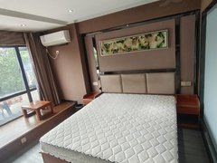 黄石阳新龙港长途客运站国际酒店旁莲花湖边酒店式公寓，带独立厨卫冰箱洗衣机。可短租。出租房源真实图片