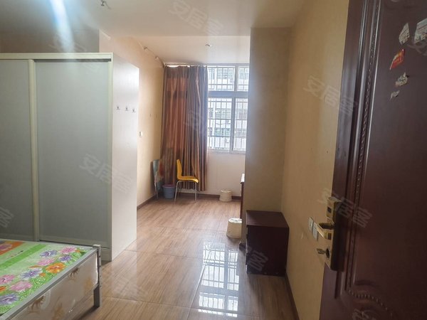 凉山西昌外滩外滩十六区月亮湖公园旁，城南电信营业厅附近 单间带独立卫生间出租出租房源真实图片