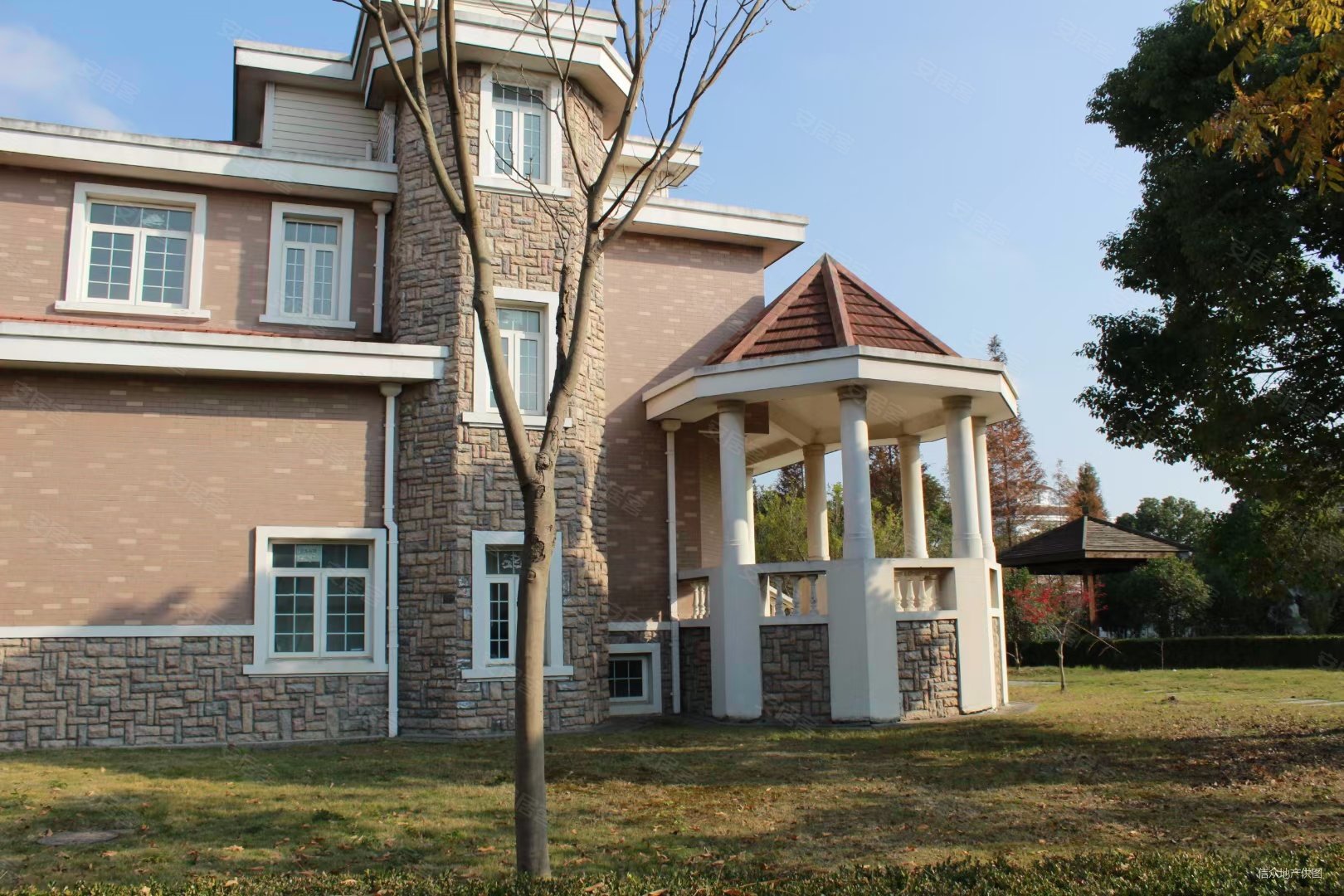 金澄明珠别墅6室3厅6卫619㎡南1890万