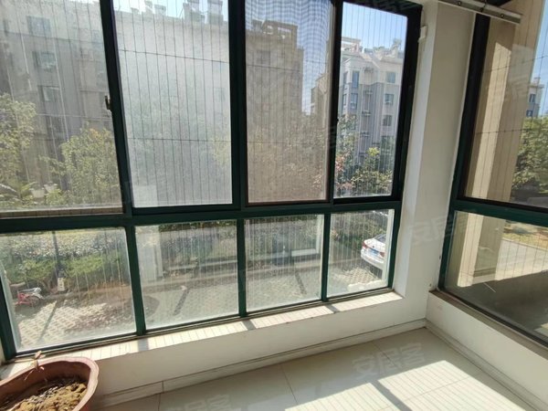 枣庄滕州荆河滨江国际花苑(14-112号)多层一楼带个车库!