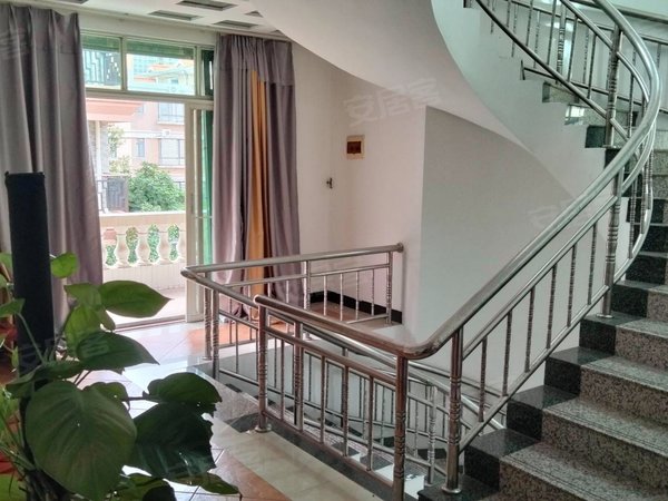 广州花都花东三东别墅三东独栋别墅 三层高 带大花园大平台 可居住可