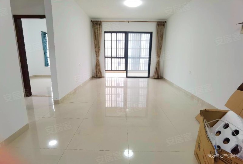 国兴大润发斜对美舍嘉苑采光好次新房商圈成熟采光好