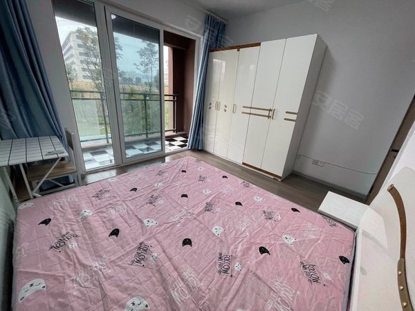 简阳红咏花园无中介  无押金可月付旅游学院旁红咏花园单间带阳台出租