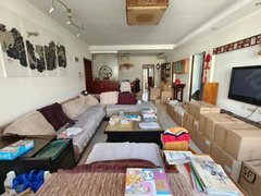 市中心观音阁漓江边单位宿舍精装3房诚租1300元每月