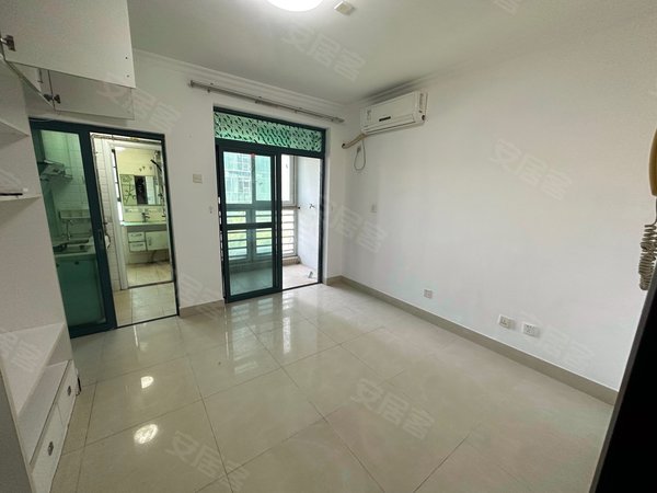 深圳罗湖布心金迪名苑蓝堡公寓 新上一房  干净整洁 可配家私 随时