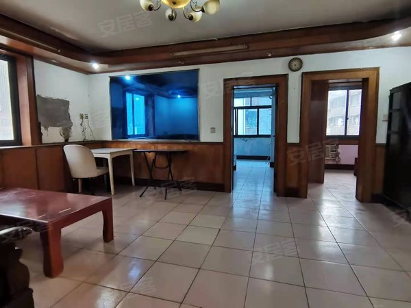 重庆江北观音桥嘉陵三村嘉陵三村 3室1厅1卫 93平 配套齐全 精装修