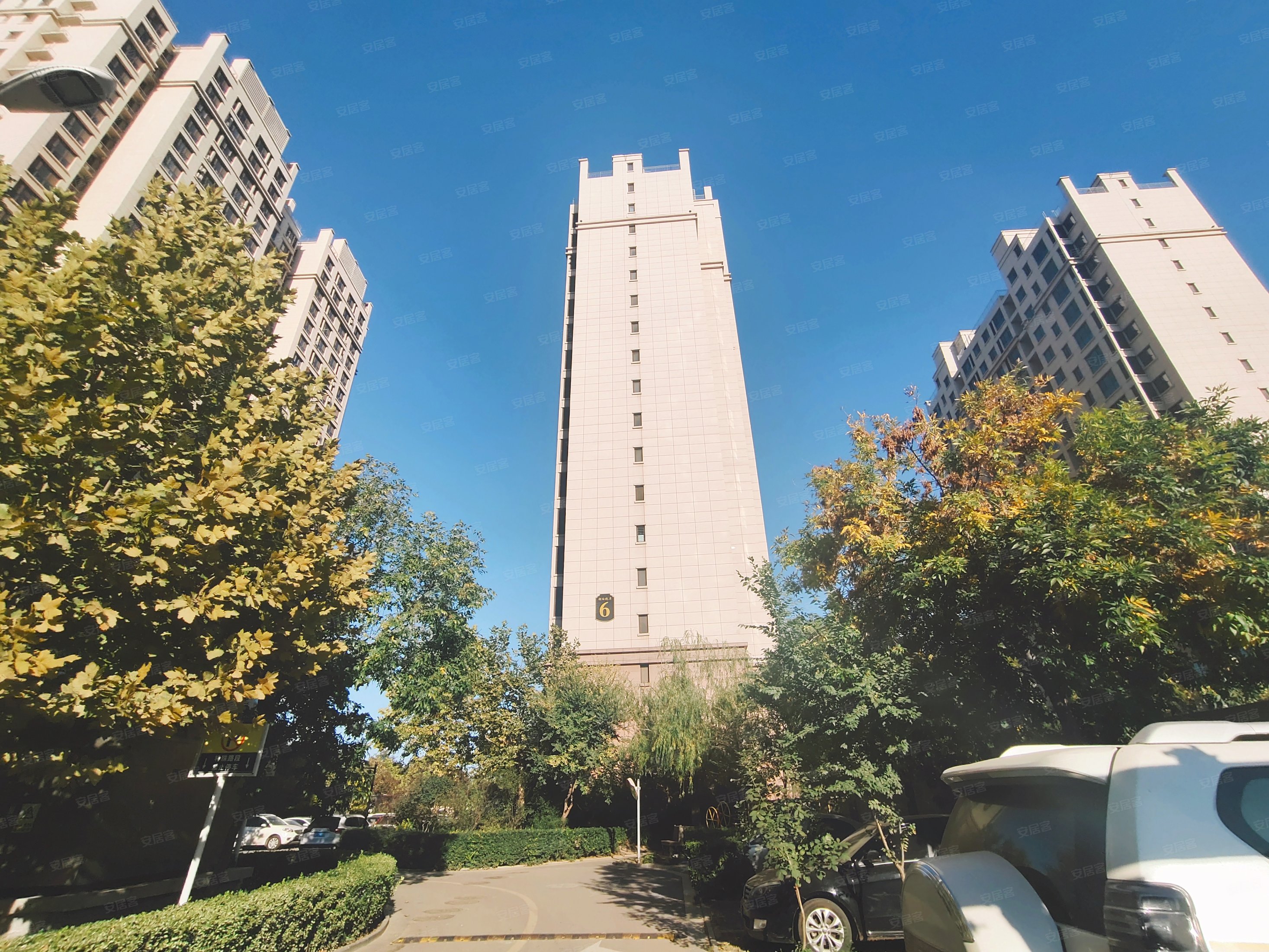 物美北,119平3居,潮白晓月,1.24万,双阳台双卫,满二