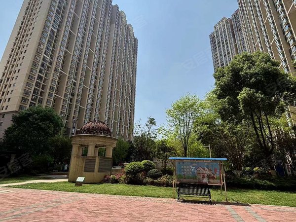 贵阳云岩大营坡中建华府(ef区)大营坡地铁口楼上 省二医 黔灵医院