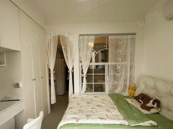 大同平城万达绿地璀璨天城御东 绿地璀璨天城 房间干净整洁 设施齐全 随时看房 拎包住出租房源真实图片