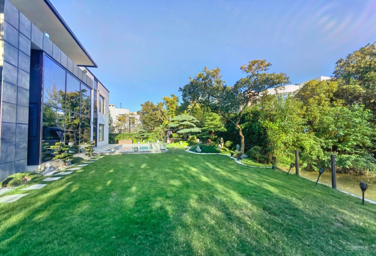 居礼别墅4室3厅4卫443.8㎡南北6850万