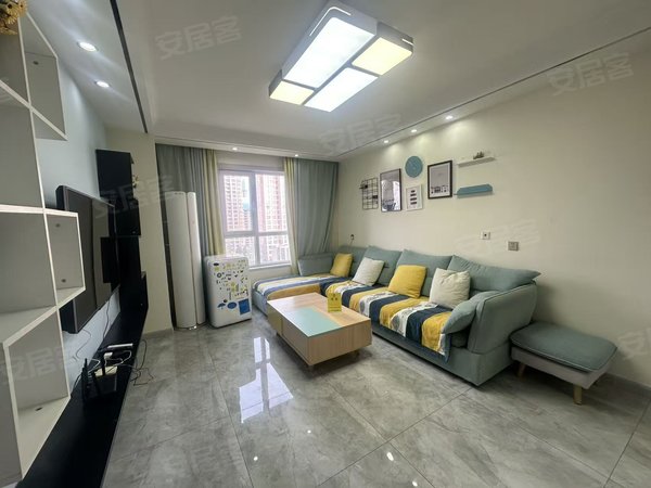 晋城城区白水街星河湾8号白水街临街电梯房两室,小区环境幽雅,俯瞰