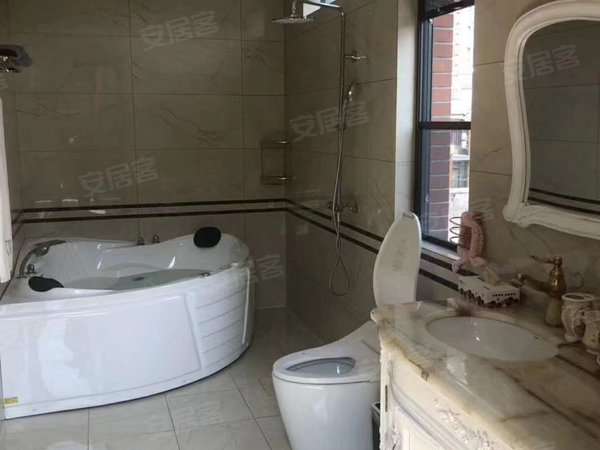 金华东阳东阳市中心海德公园(别墅)做直播拍摄看过来 海德公园别墅 适合电商自住带大院子临近义乌出租房源真实图片